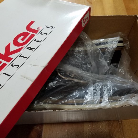 Brand new Rieker leather shoes with the box. main image 4